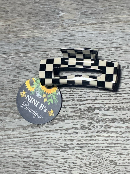 BLACK AND WHITE CHECK SQUARE CLAW HAIR CLIP