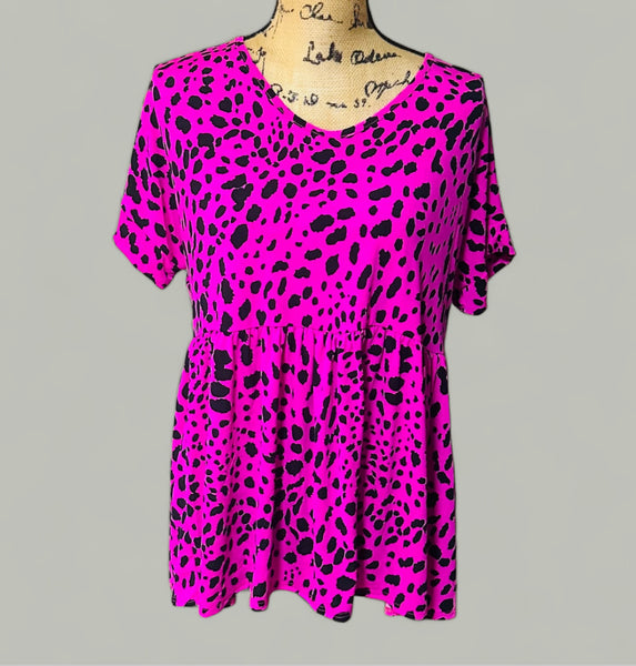 FUSCHIA AND BLACK LEOPARD TOP