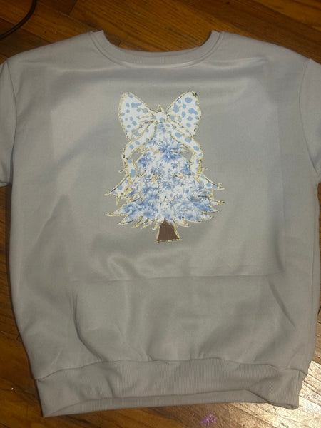 BLUE PAISLEY CHRISTMAS TREE ON LIGHT GREY SWEATSHIRT SIZE SMALL