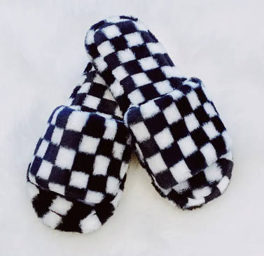 LUXE LOUNGE CHECKER SLIPPERS