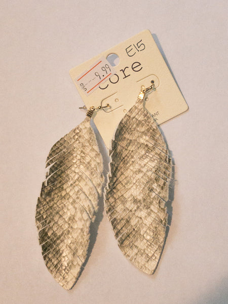 BEIGE AND TAUPE FEATHER SNAKESKIN EARRINGS