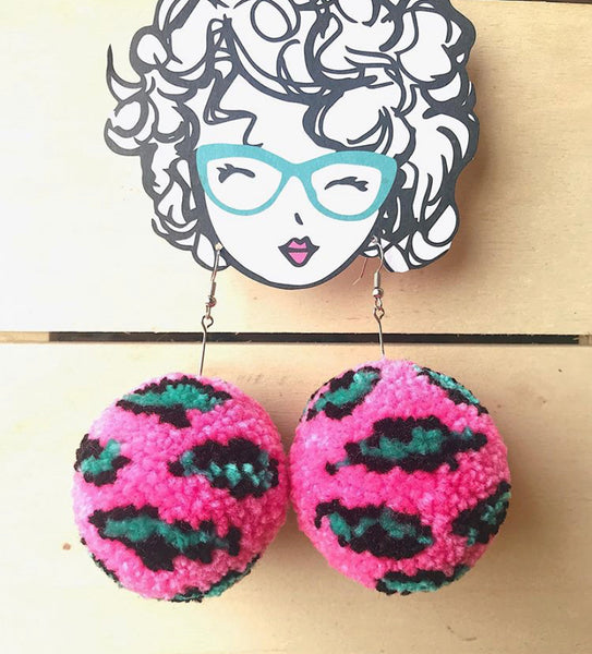 POM POM EARRINGS PINK LEOPARD