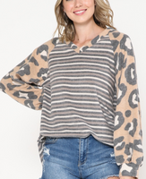 STRIPE BODY WITH LEOPARD SLEEVE TOP