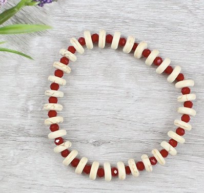 WHITE TURQUOISE WITH RED STONE SINGLE STRAND BRACELET